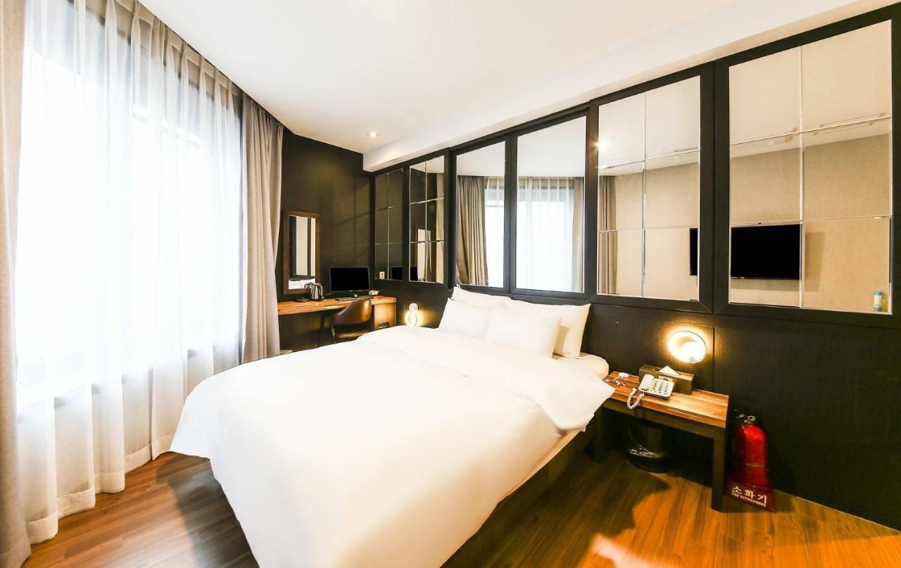 Incheon Blue Marine Hotel Экстерьер фото